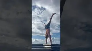 Handstands: The Coolest Calisthenics Experience