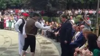 Aurresku del Alcalde de Bilbao, Juan Mari Aburto, en el Día de la Virgen