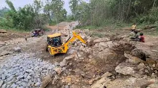 jcb working in stone quarry