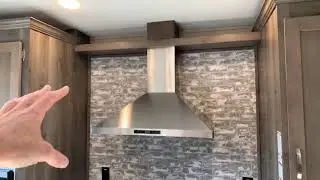 Full Profile Fifth Wheel, 4 Slides, Outside Kitchen, Amazing Kitchen! Keystone Sprinter 3550FWMLS