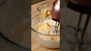 Italian Meringue Buttercream #SHORTS