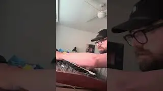 Live performance of experimental electronic music 