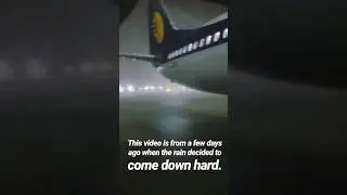 Jet Airways Boeing 737-800 Caught ⚡ In A Storm - Heavy Rain