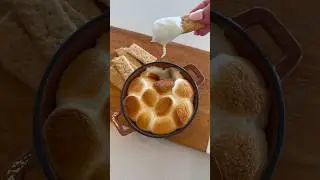 *ASMR* SMORES DIP! #asmr #satisfying #dessert #smoresdip #recipe #kitchen #dessertideas