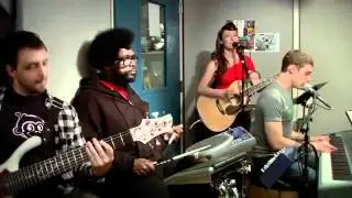Super Bass - Nicki Minaj (Cover by @KarminMusic)