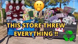 DUMPSTER DIVING - THIS STORE THREW EVERYTHING  - YOU WON'T BELIEVE WHAT I FOUND! JACKPOT 