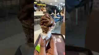 McD softy 😋#shorts #ytshorts #youtubeshorts #streetfoodchallenge #softyicecream #coldcream #food