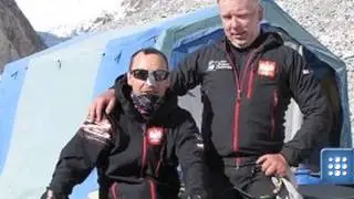 Wypadek na Gaszerbrum. Wielicki: Marcin Kaczkan żyje, Artur Hajzer spadł w szczelinę.