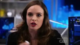 The Flash 4x21/Cisco and Harrison talks to the council of Harrisons/Joe talks to Caitlyn