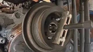 FJ60 diff, transfer case, front main seals. A Huge Burden