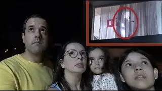 A MENINA MISTERIOSA ESTÁ TRANCADA NO QUARTO DA BEL