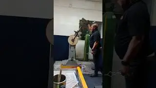 NEARLY BROKE MY PHONE WITH CHARPY IMPACT MACHINE SLAM ON FLEXION TOUGHNESS BAR TEST IN LABORATORY