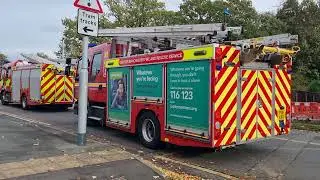 E15P1 and E15P2 leaving Wythenshawe Fire Station