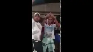 Faz a rodinha no meio do baile