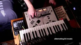 Tape Echo - Reel to Reel space echo loop effect (dub techno)