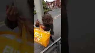 Spiceheads   Holding up the lamp, lol
