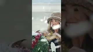 COACH &ldquo;Feel the Wonder&rdquo; Holiday 2022 Zoey Deutch (Part 1)