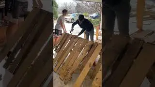 Homemade pallet house