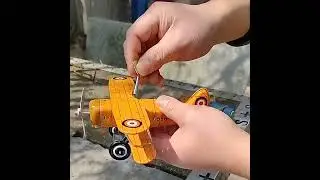 MS454 Curtiss Vintage Biplane Retro Clockwork Wind Up Tin Toy