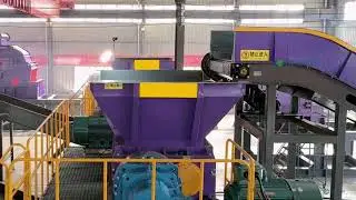 Double Shaft Shredder has been successfully tested.#shredder #wood #plastic bucket #recycle 