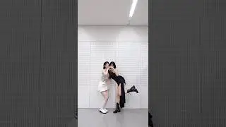 MISAMO「Do not touch」MOMO &times; AYAKA