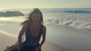 1 hours capital letters hailee steinfeld