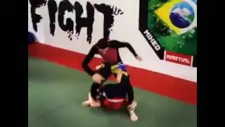 very fast armbar..replay and replay and replay :D