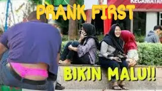 PRANK INDONESIA | NEKAT PAKAI CD CEWE IN PUBLIK - SAMPAI DI OMONGIN NGAKAKK