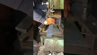 Hydraulic punch machine #shorts