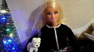 BARBIE YOUTUBEUSE MONTRE SES ACHATS DE NO&Euml;L
