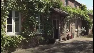 Une brique dans le ventre  -Transformation d'une maison au cœur d'un écrin de verdure exceptionnel