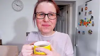 Назад