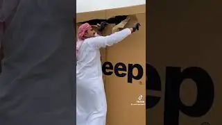 Unboxing 2024 Jeep Cherokee in Dubai, United Arab Emirates...🇦🇪 #jeep  #dubai  #luxury  #jeeplife