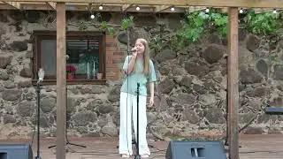 Sünnipäevalaul (Riine Pajusaar) -  Liisa Jaagusoo