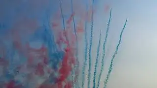 100 shot smoke to salute fan cake