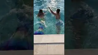 GARA DI NUOTO CON NINNA SIRENA 🧜&zwj;♀️ #shorts