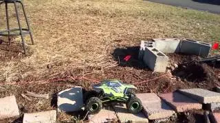 Maxstone 10 on HUGE crawling course