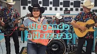 Llegando a Herreras (en vivo) - Valeria La Sonrisa Del Acordeón