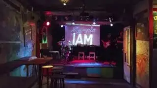 Руин-бар Szimpla Kert в Будапеште