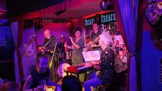 Banfi Bazzari Casucci Band