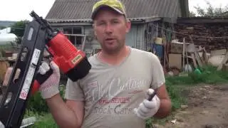 Эксперимент. АКБ от iphone + нейлер = ???