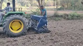 seeds drilling process #seedsdrilling#drillmachine#tractor #johndeere