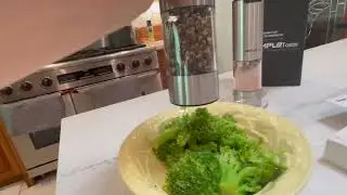 Электрический набор мельниц для соли и перца SIMPLETASTE, перезаряжаемый, со светодиодной подсвет...