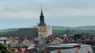 Vue spectaculaire du beffroi de Nevers : le panorama unique depuis les toits du centre-ville