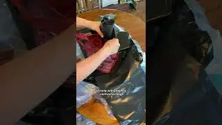 Один из способов организации мусорных мешков и пакетов Ziploc