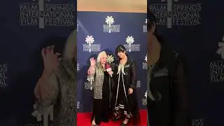 На красной дорожке премьеры фильма &laquo;Элвис: Рокки и я&raquo; с Кэрол Коннорс и доктором Мариссой #AsianO...