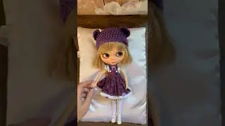 Cassidy changes clothes #dollcollector #blythe #customblythe #shorts #dollclothes