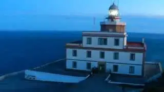 FARO DE FISTERRA: LA LUZ DEL PEREGRINO QUE LLEGA A SU DESTINO