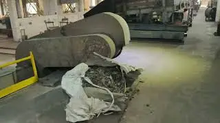 The 5T medium frequency induction furnace has been running stably for 12 years.
