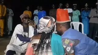 Zazzafan wasan jahilin malami da dan iskan makaho yana shafa matar aure
